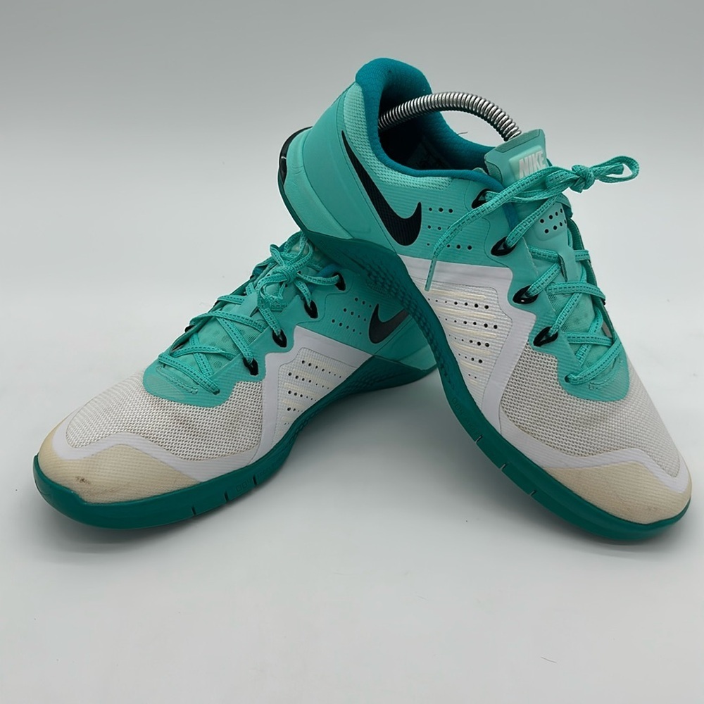 Nike Flywire Teal and White Sneakers 821913-101 Women’s Size 11